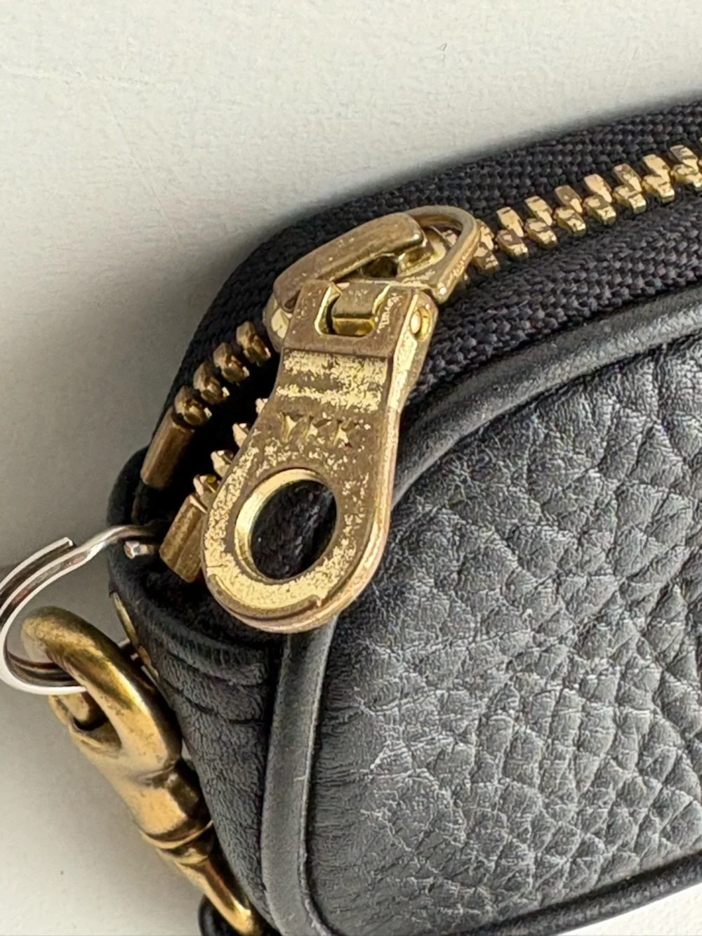 Dooney & Bourke awl black leather Key Caddy Chain Coin Purse zip wallet - Picture 11 of 15